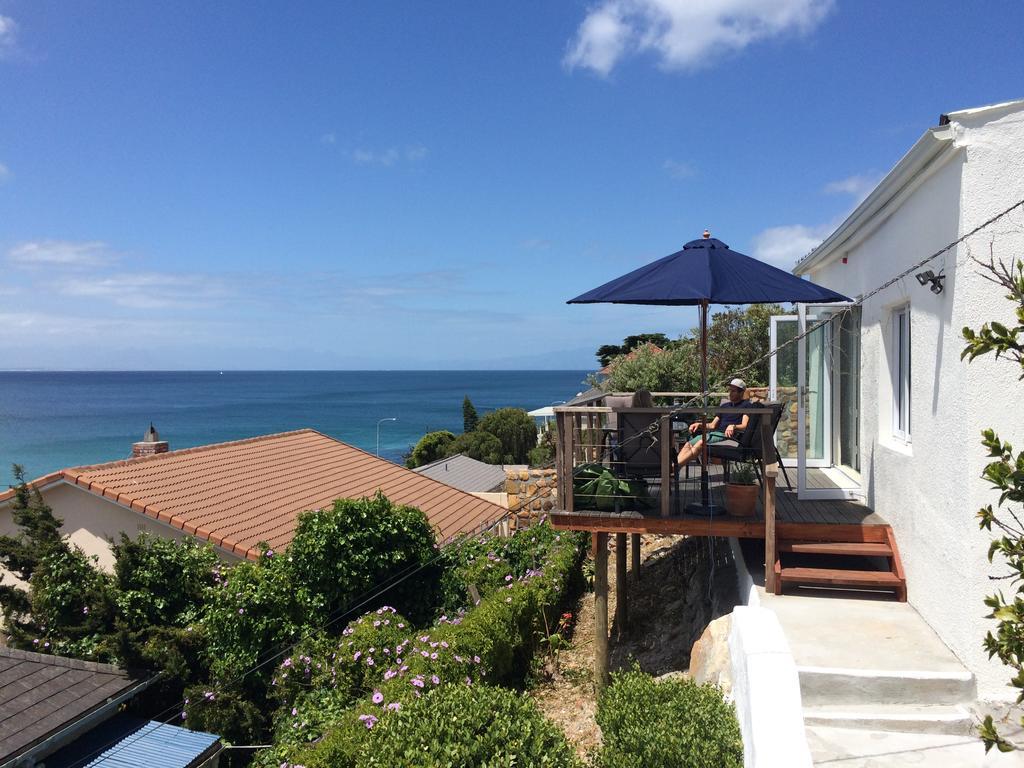 Apartment The Nook Fish Hoek Bagian luar foto